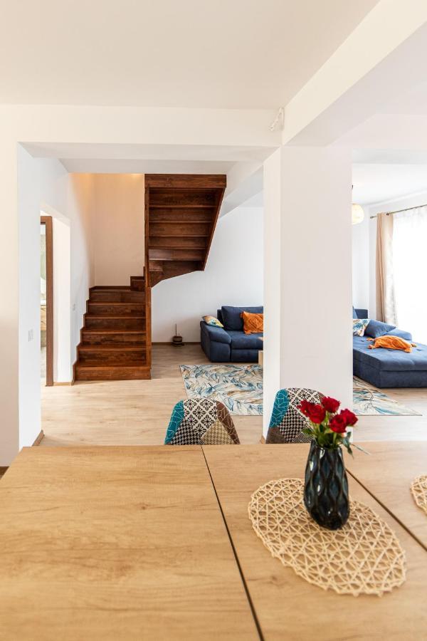 Citadel Apartament'S Rîşnov Buitenkant foto