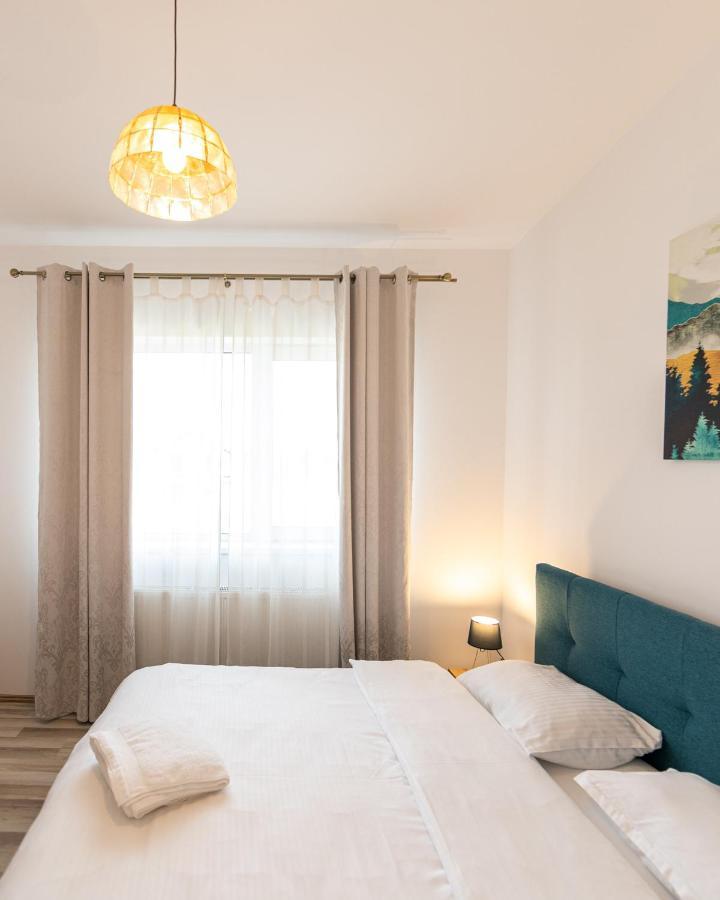 Citadel Apartament'S Rîşnov Buitenkant foto