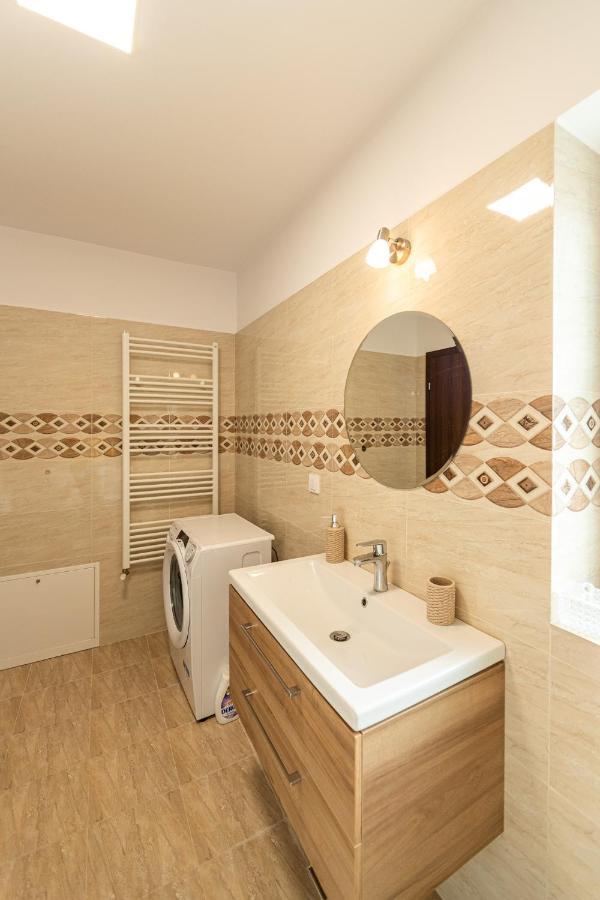 Citadel Apartament'S Rîşnov Buitenkant foto