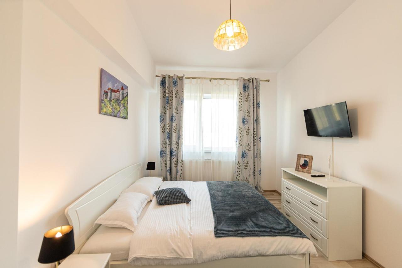 Citadel Apartament'S Rîşnov Buitenkant foto