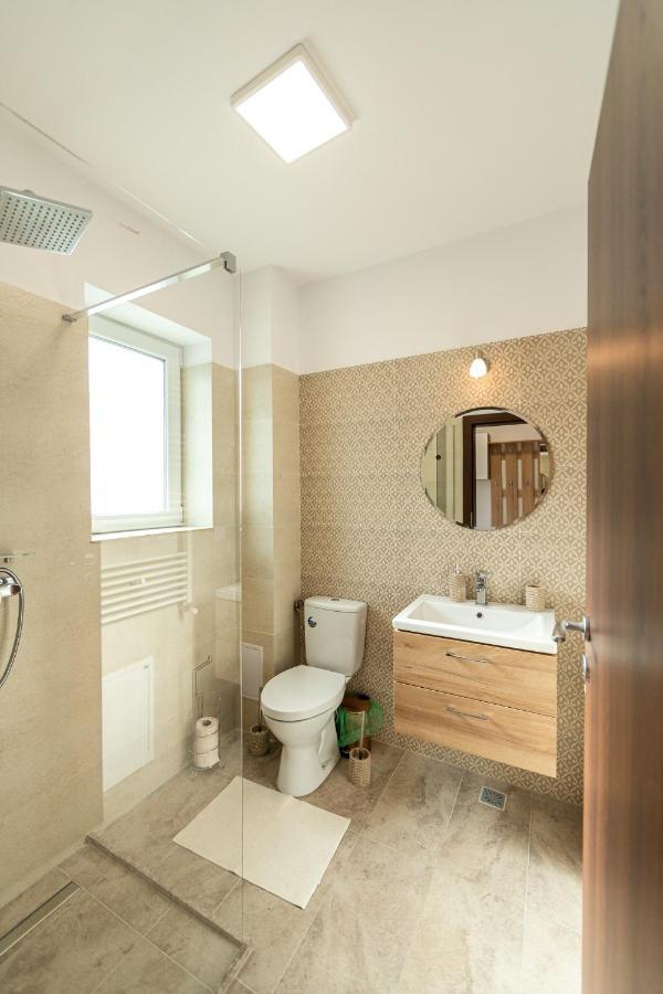 Citadel Apartament'S Rîşnov Buitenkant foto