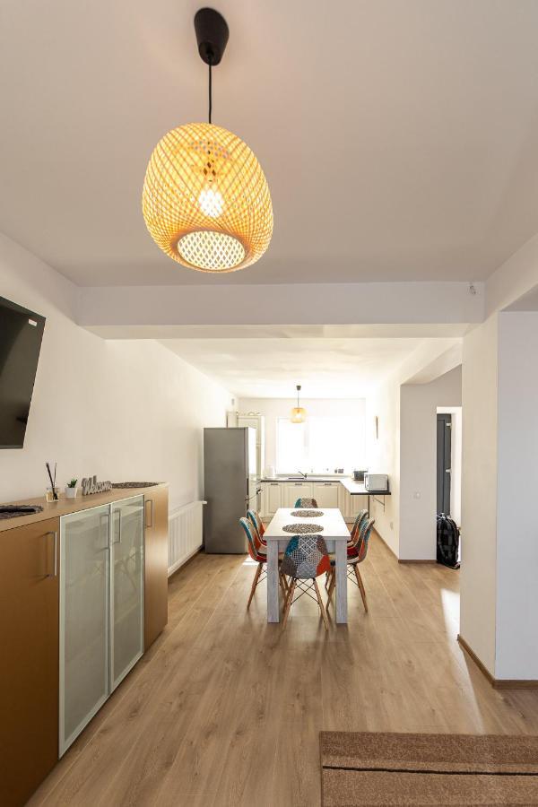 Citadel Apartament'S Rîşnov Buitenkant foto